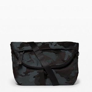 Lulu lemon festival shoulder bag